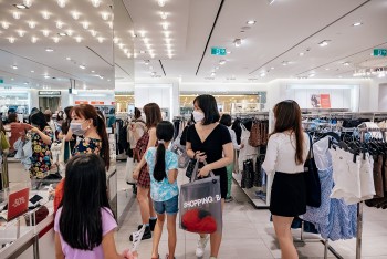 vincom red sale 2022 mua mua sam hang hieu gia hoi lon nhat mua he