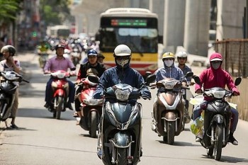 thoi tiet 47 ha noi co may chieu toi va dem co mua rao va dong vai noi ngay nang