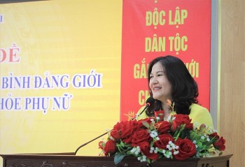 gan 100 dai bieu tham du lop boi duong bao dam binh dang gioi cho lao dong nu