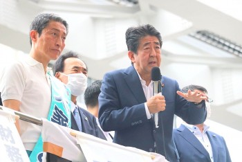 nguoi viet tai nhat ban ke chuyen xuong duong gap cuu thu tuong abe shinzo