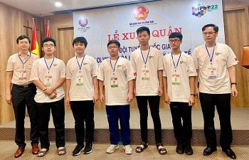 5 hoc sinh viet nam gianh huy chuong tai olympic vat li quoc te 2022