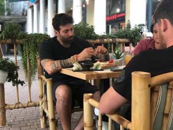 kieu bao hien ke mo rong khong gian van hoa am thuc viet