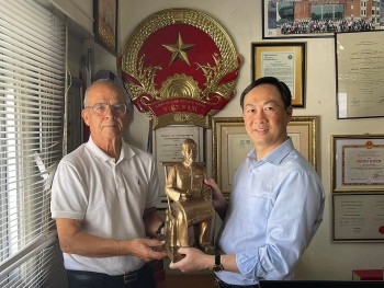 bo nhiem lanh su danh du viet nam tai cong hoa sip