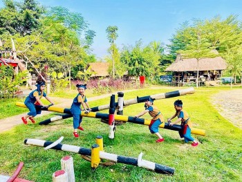 giao luu trai nghiem cac hoat dong hap dan trong thang 8