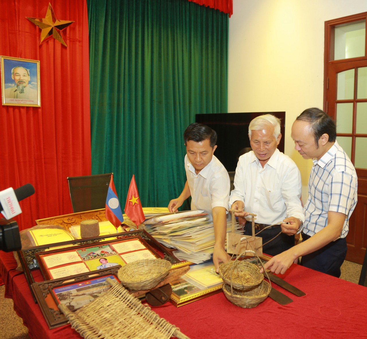 Ban tổ chức cuộc thi