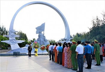 se dau tu xay dung cong vien va bao tang truong sa tai khanh hoa