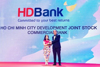 doi moi sang tao hdbank 5 nam lien tiep duoc hr asia awards binh chon la noi lam viec tot nhat chau a
