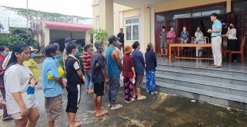 tang 180 suat qua cho cac gia dinh goc viet va campuchia co hoan canh kho khan