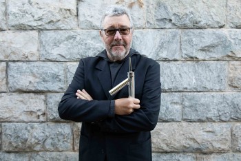 philippe starck nha thiet ke cua nhung khong gian ngap tran sac mau trai nghiem da chon duoc du an tai viet nam