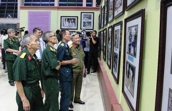 Thanh Hóa: Triển lãm 200 bức ảnh về tình hữu nghị Việt - Lào