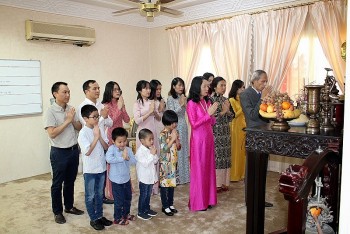 dai su quan viet nam tai cac nuoc mung quoc khanh va ngay thanh lap nganh