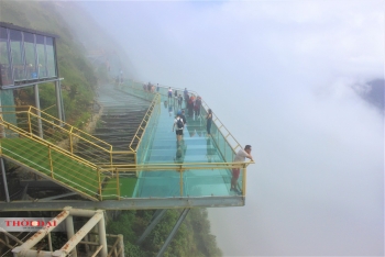 cau kinh rong may du khach bay lung chung troi lai chau