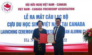 ra mat cau lac bo cuu du hoc sinh viet nam tai canada