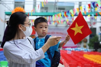 khong khi han hoan cua hoc sinh thu do trong ngay khai giang