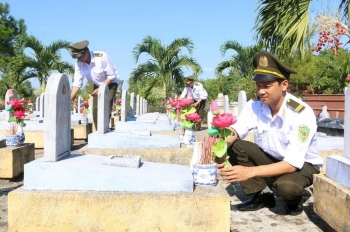 Chăm sóc những hương hồn vì tình Lào - Việt