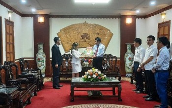 phan dau dua quan he hop tac giua tinh quang binh va cu ba vuon len tam cao moi