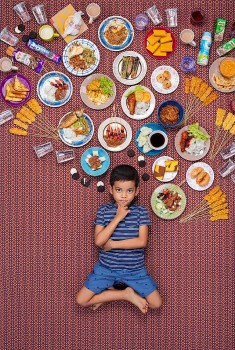 Bộ ảnh “Trẻ em khắp thế giới ăn gì trong vòng 1 tuần?” ghi lại vô vàn điều thú vị
