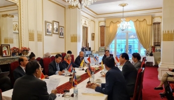 Việt Nam tham gia cuộc họp Ủy ban ASEAN tại Paris, Pháp