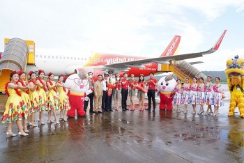 tiep tuc mo rong mang bay den an do vietjet khai truong hai duong bay moi ket noi phu quoc voi new delhi mumbai