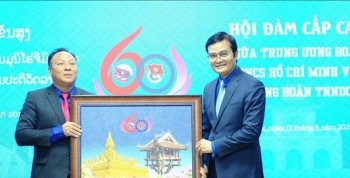 Trao truyền cho thanh thiếu nhi hai nước mối quan hệ đặc biệt Việt Nam - Lào