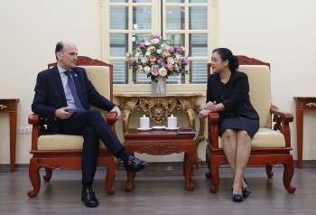 vufo va dai su quan argentina day manh cong tac ngoai giao nhan dan
