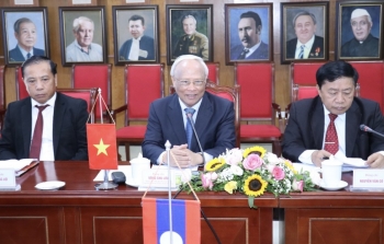 Thúc đẩy hợp tác giữa Ủy ban Hòa bình Việt Nam và Ủy ban Hòa bình và Đoàn kết Lào
