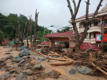 hon 185 ty dong ung ho nhan dan nghe an khac phuc hau qua thien tai