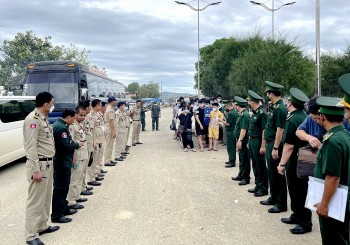 an giang phoi hop cung campuchia trong cong tac tiep nhan ho tro nan nhan bi mua ban tro ve