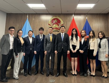 gap go chuyen gia tri thuc doanh nhan kieu bao tai hoa ky