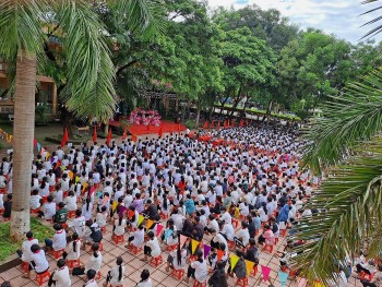 giao duc o huyen ngheo khoi sac tu nguon xa hoi hoa