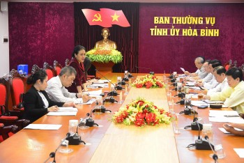 hoa binh xac dinh doi ngoai nhan dan la muc tieu quan trong