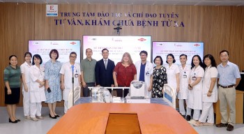 trao tang vat tu y te cho benh vien e benh vien nhi trung uong