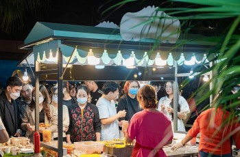ha noi co pho am thuc xuyen dem o phia dong