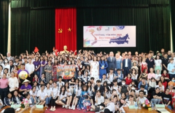 Hơn 1.000 học sinh, sinh viên tham gia Festival văn hóa "Đa sắc màu Việt-Nga" năm 2022