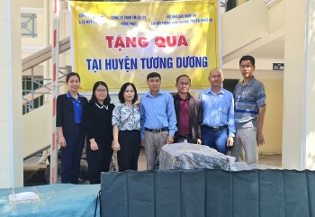 gan 100 trieu dong ung ho dong bao cac huyen mien nui tay nghe an