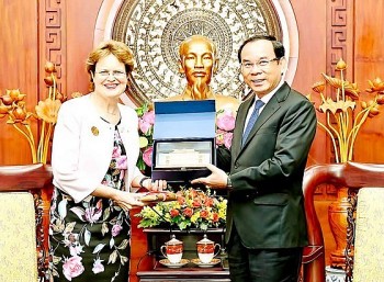 day manh hop tac nhieu mat giua tp hcm bang nam uc