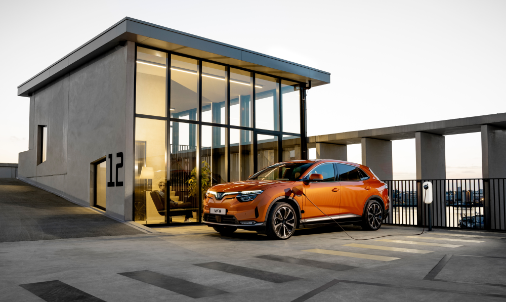 shell recharge solutions tro thanh nha cung cap dich vu sac tai nha cho vinfast chau au