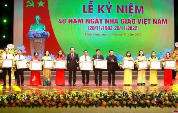 vinh phuc ton vinh cac nha giao cong hien cho su nghiep trong nguoi