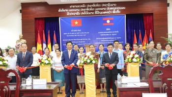 trien lam tai lieu luu tru va cong bo sach quan he dac biet viet nam lao