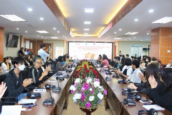 bao luc tai chinh la mot hinh thuc bao luc gia dinh vo hinh