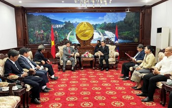 sa la van lao va kon tum viet nam tang cuo ng va mo rong quan he hop tac huu nghi