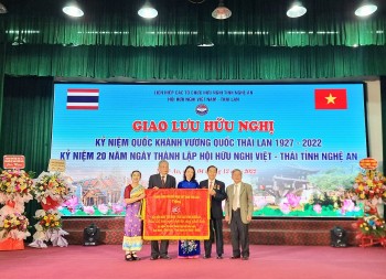 hoi huu nghi viet thai tinh nghe an gop phan vun dap cho quan he hai nuoc