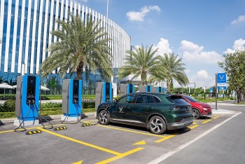 vinfast dang o dau trong cuoc dua pho cap xe dien tai dong nam a