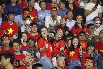 co dong vien viet nam khuay dong bau khong khi o vieng chan