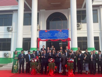 Phú Thọ (Việt Nam) tặng công trình phòng, chống, điều trị sốt rét cho tỉnh Luang Namtha (Lào)