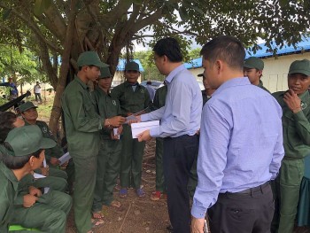 tiep tuc ho tro tu cach phap ly sinh ke ben vung lau dai cho nguoi goc viet tai campuchia