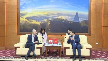 lao cai tang cuong hop tac giao duc voi canada