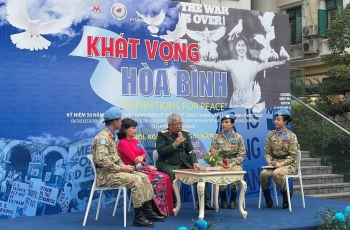 hanh trinh cong hien xay dung hoa binh cua nhieu the he nguoi viet nam va ban be quoc te