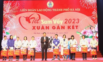 tang 10000 suat qua cho cong nhan lao dong kho khan cua thu do