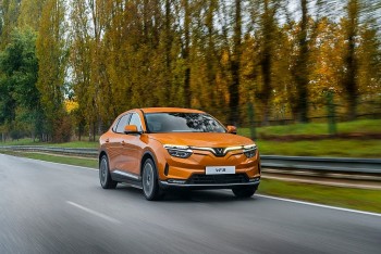 mau xe tien ti duy nhat lot top 10 xe ban chay nhat thang 122022